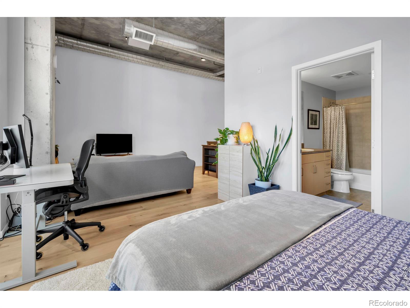 MLS Image #5 for 3601  arapahoe avenue,boulder, Colorado