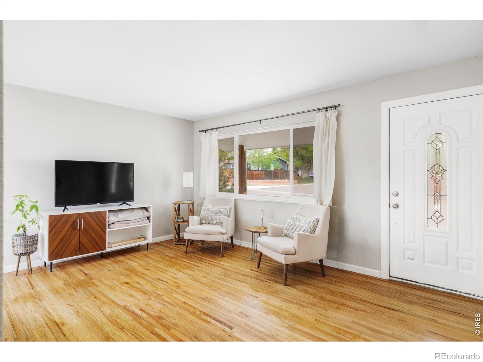 MLS Image #4 for 1446  elmwood lane,denver, Colorado