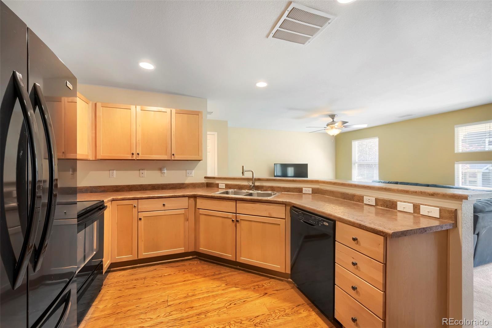 MLS Image #6 for 11947  riverstone circle,commerce city, Colorado