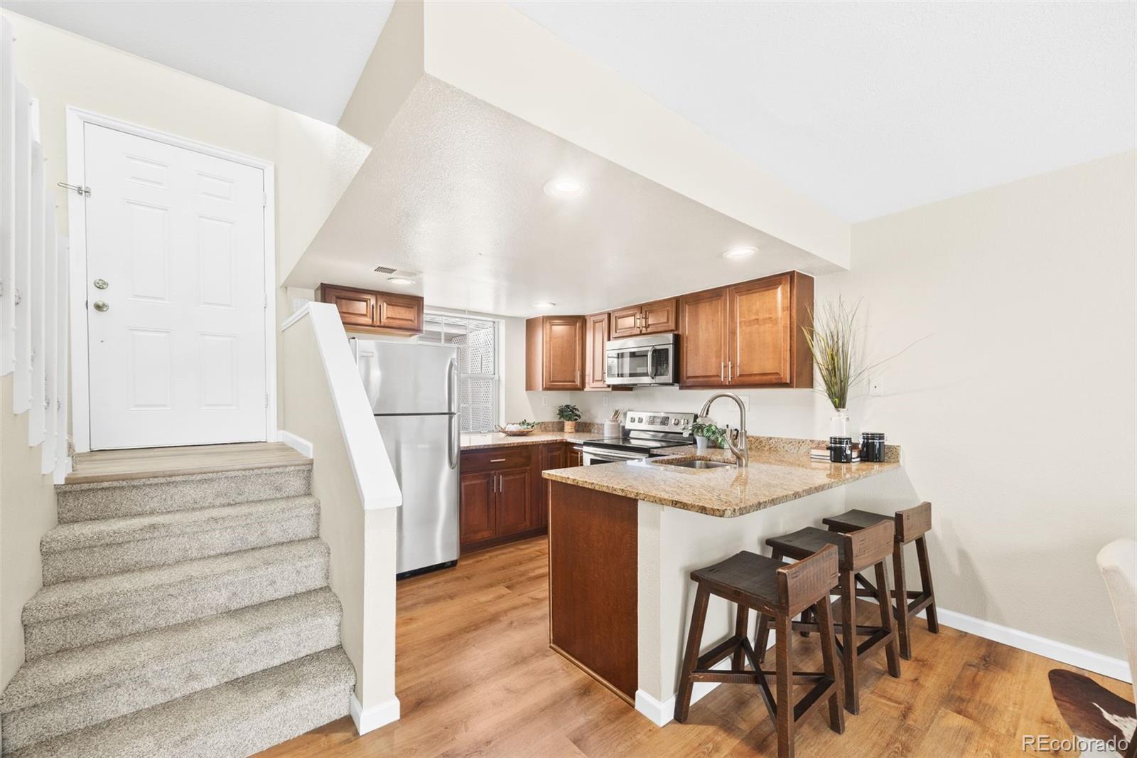 MLS Image #3 for 9433  lou drive,thornton, Colorado
