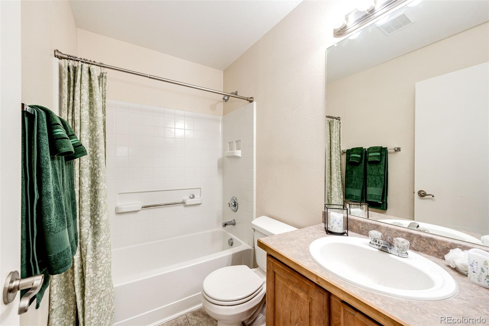 MLS Image #14 for 24621 e kansas circle,aurora, Colorado