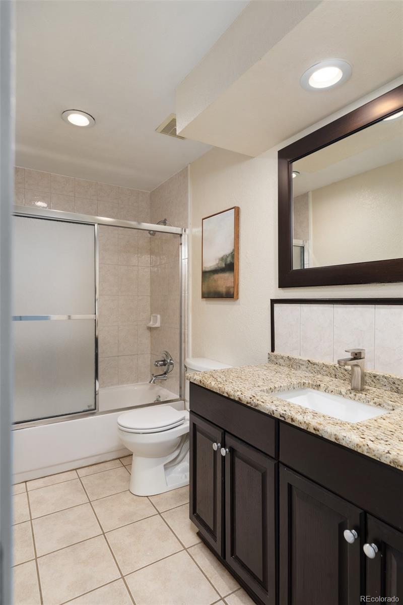 MLS Image #14 for 3984 s whiting way,denver, Colorado
