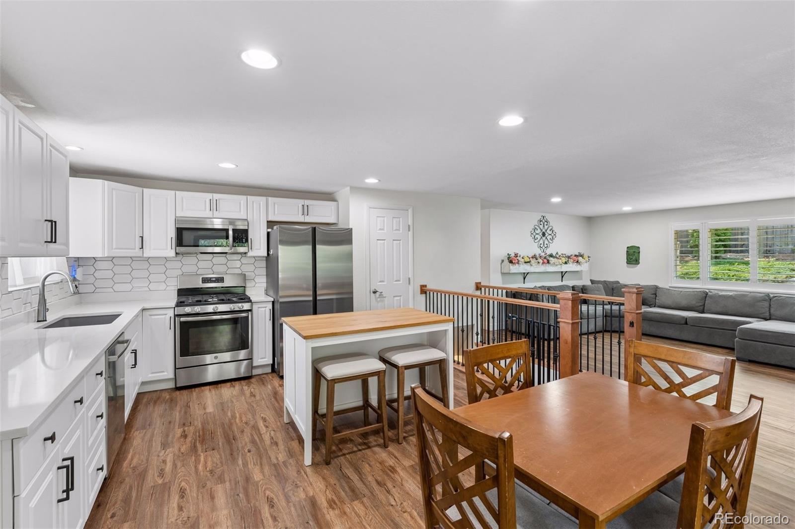 MLS Image #11 for 8308 w 72nd avenue,arvada, Colorado