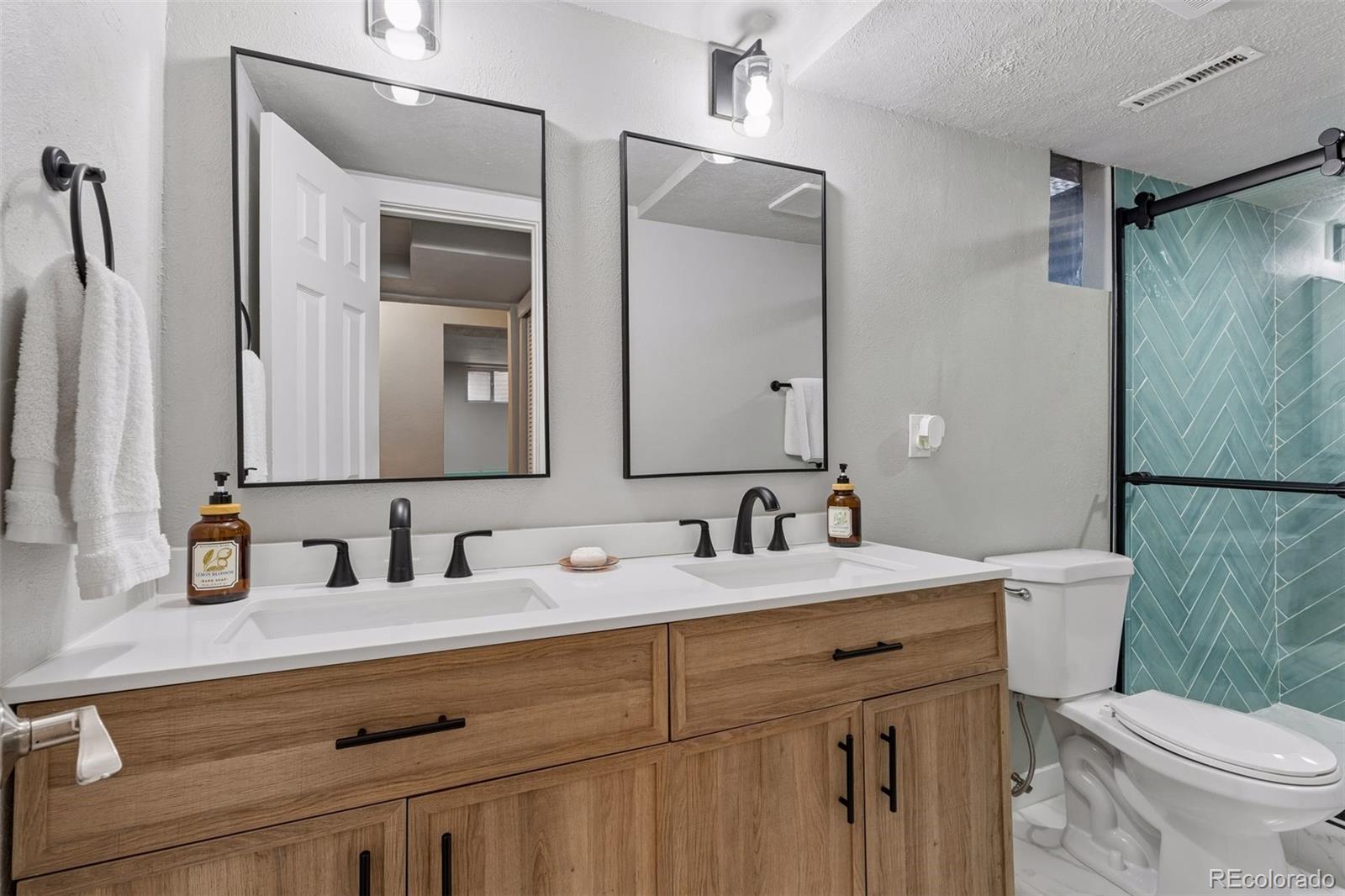 MLS Image #29 for 8308 w 72nd avenue,arvada, Colorado