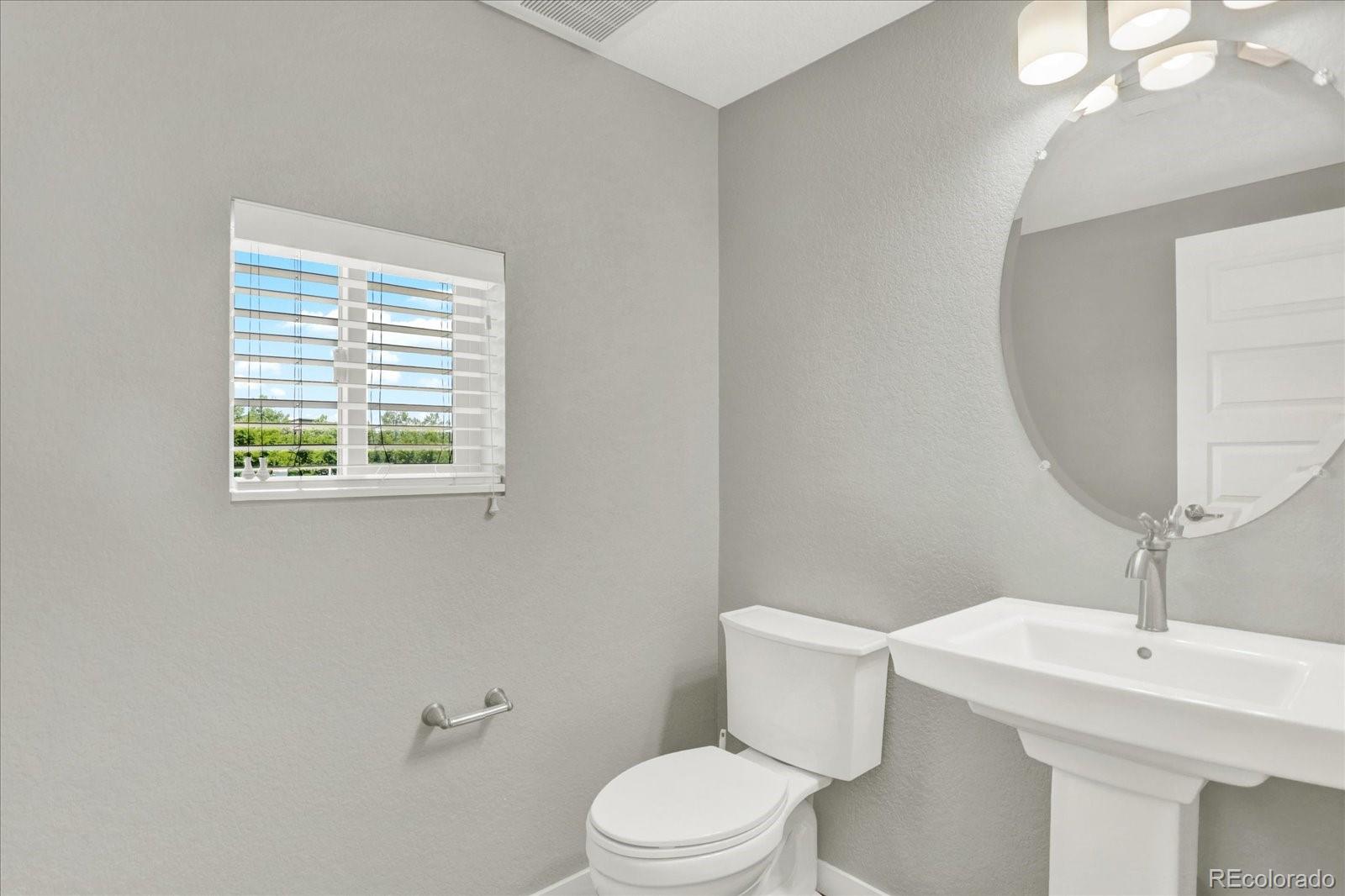 MLS Image #7 for 4920  valentia street,denver, Colorado