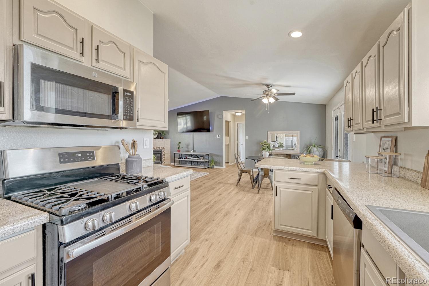 MLS Image #14 for 831 e paseo dorado drive,pueblo, Colorado