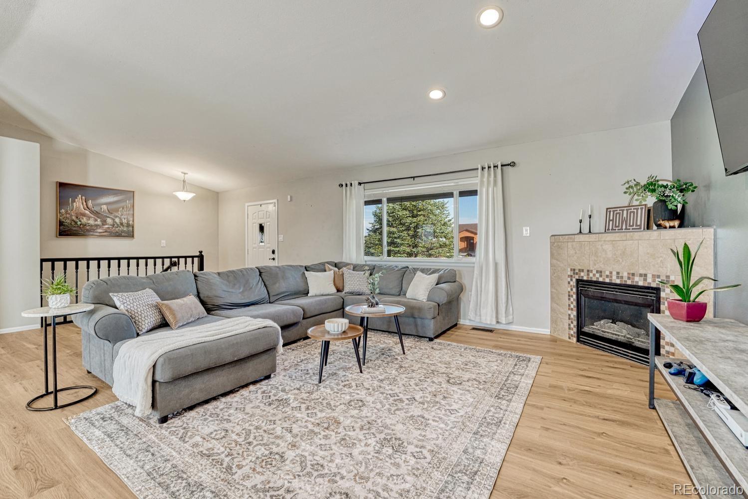 MLS Image #2 for 831 e paseo dorado drive,pueblo, Colorado