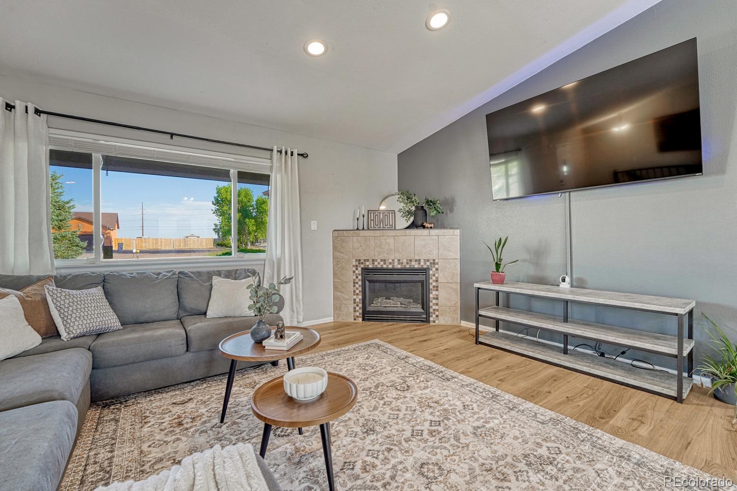 MLS Image #4 for 831 e paseo dorado drive,pueblo, Colorado