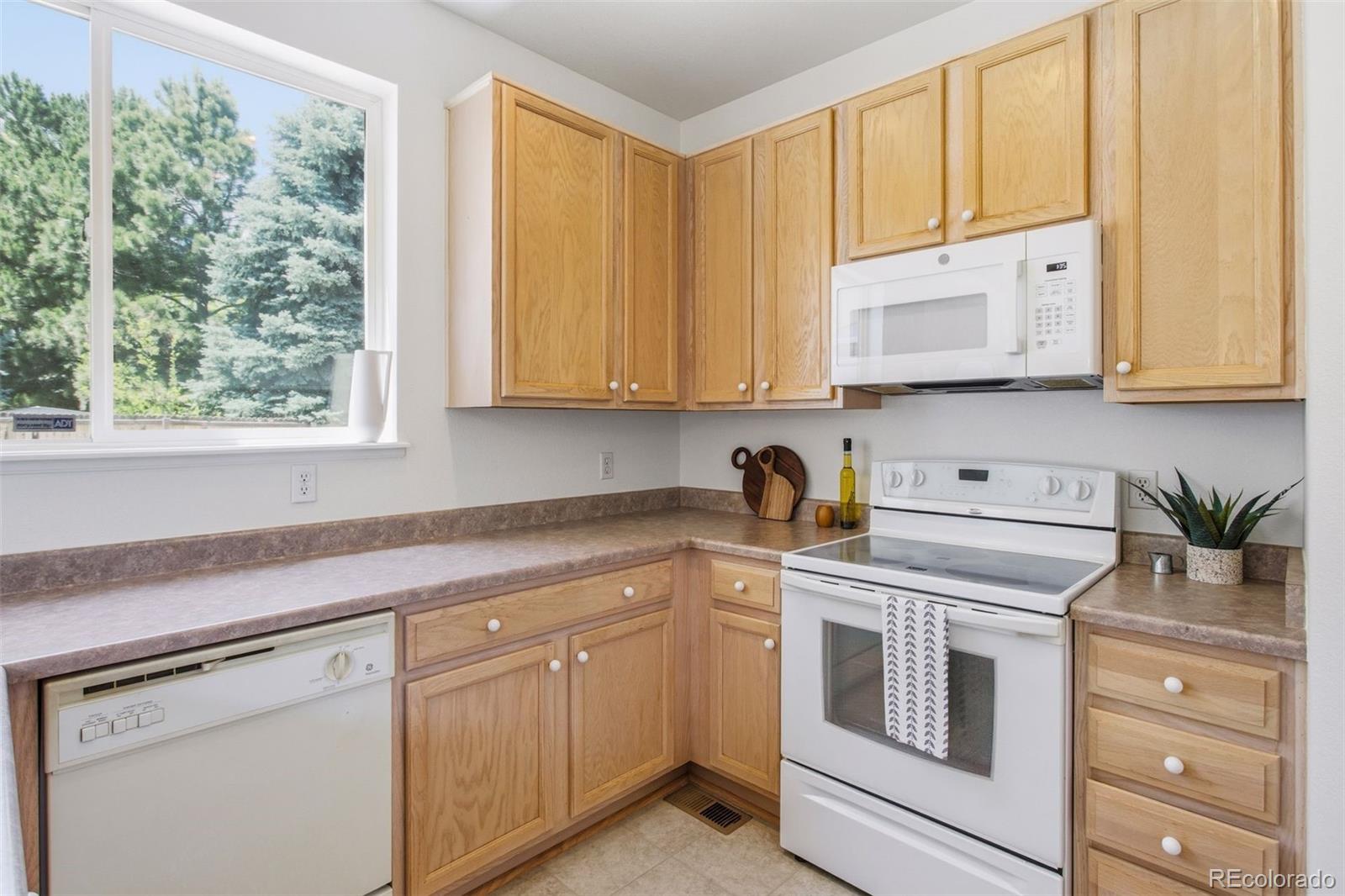 MLS Image #17 for 10627  madison street,denver, Colorado