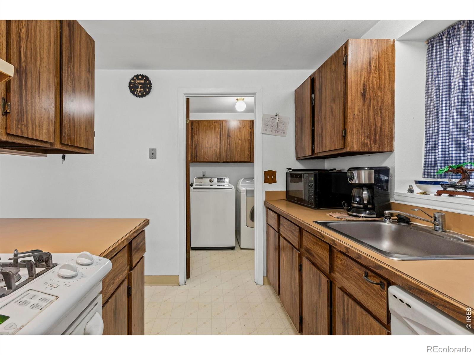 MLS Image #14 for 512  locust grove drive,fort collins, Colorado
