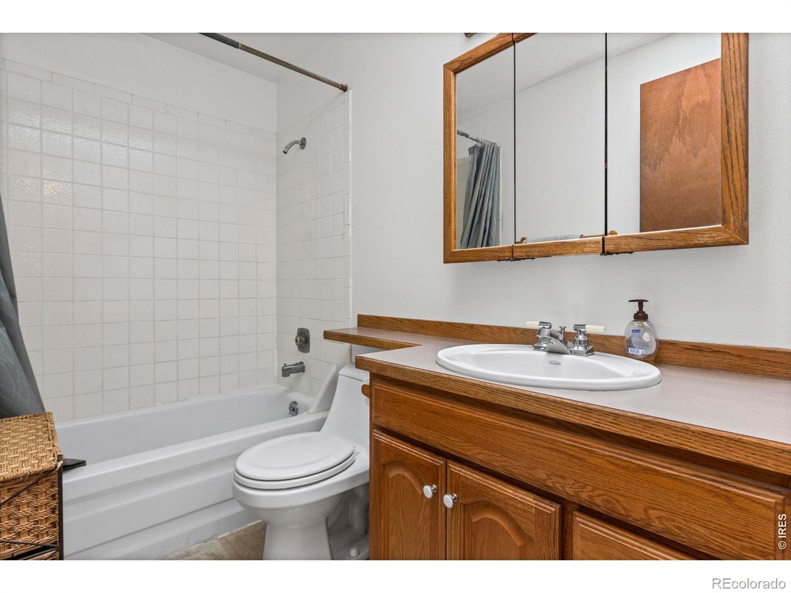 MLS Image #7 for 512  locust grove drive,fort collins, Colorado