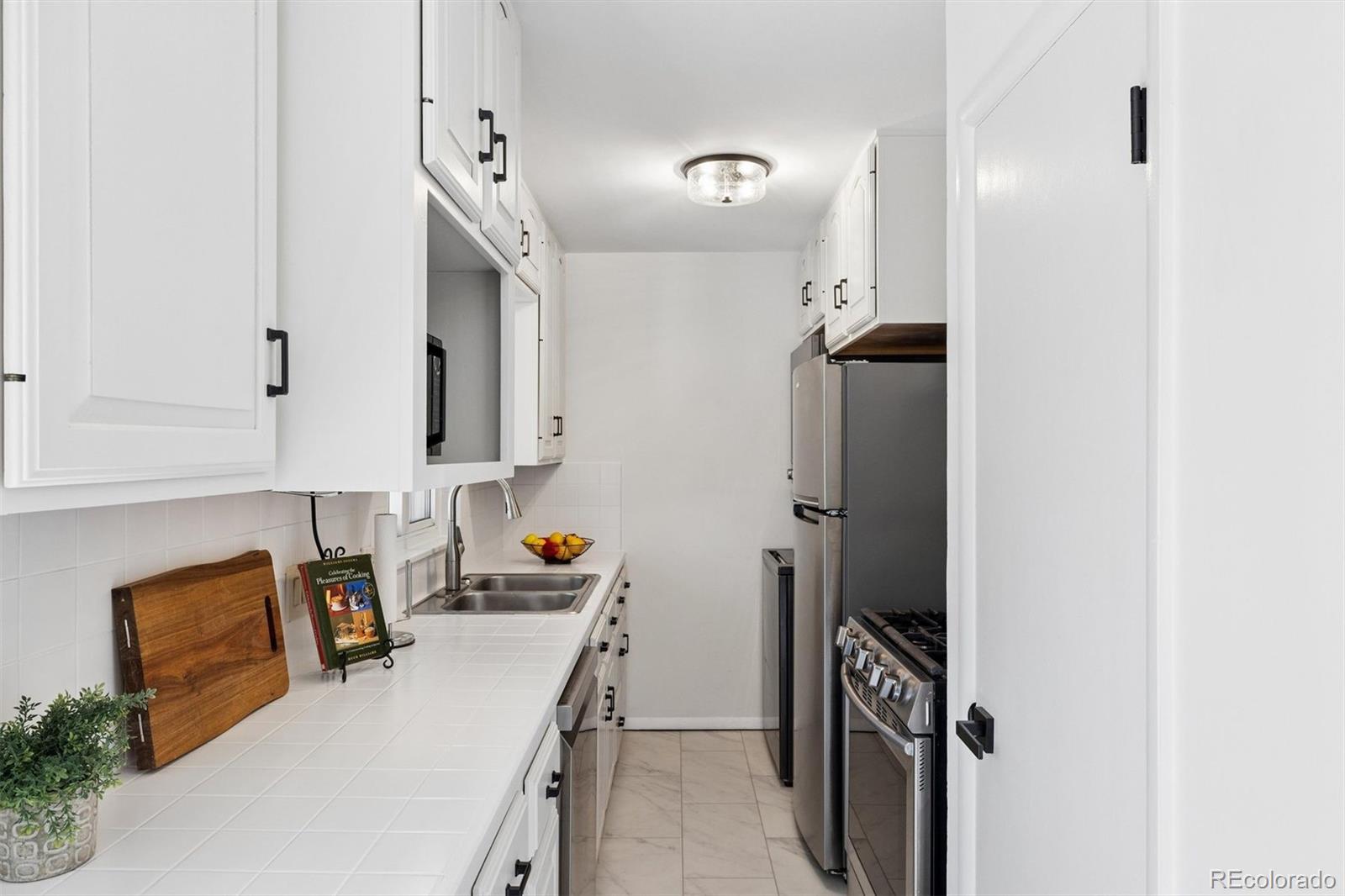 MLS Image #12 for 5040 e dartmouth avenue,denver, Colorado