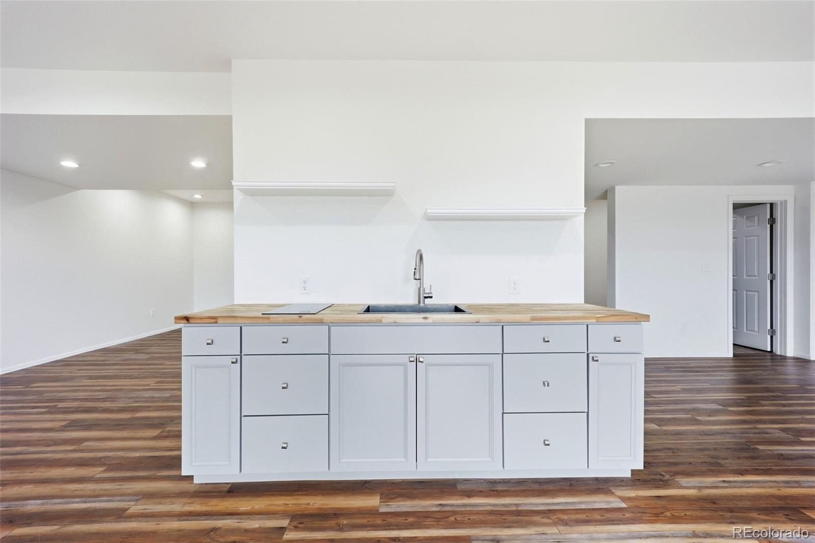 MLS Image #39 for 42007  westchester circle,elizabeth, Colorado