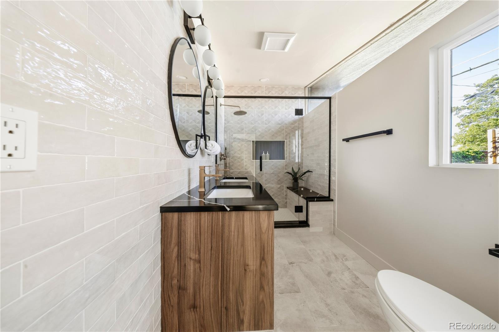 MLS Image #16 for 2440 s meade street,denver, Colorado