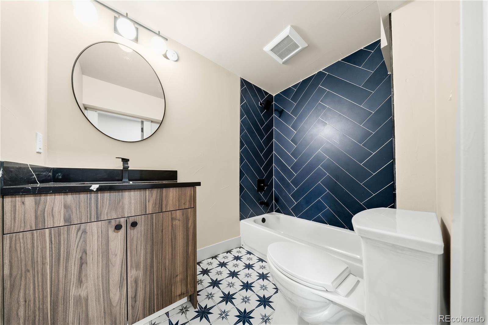 MLS Image #38 for 2440 s meade street,denver, Colorado