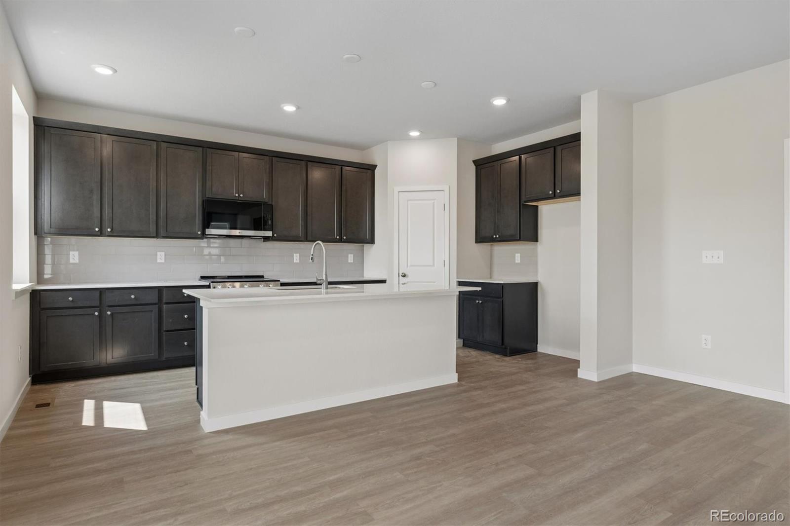 MLS Image #7 for 3642  sandreed street,dacono, Colorado