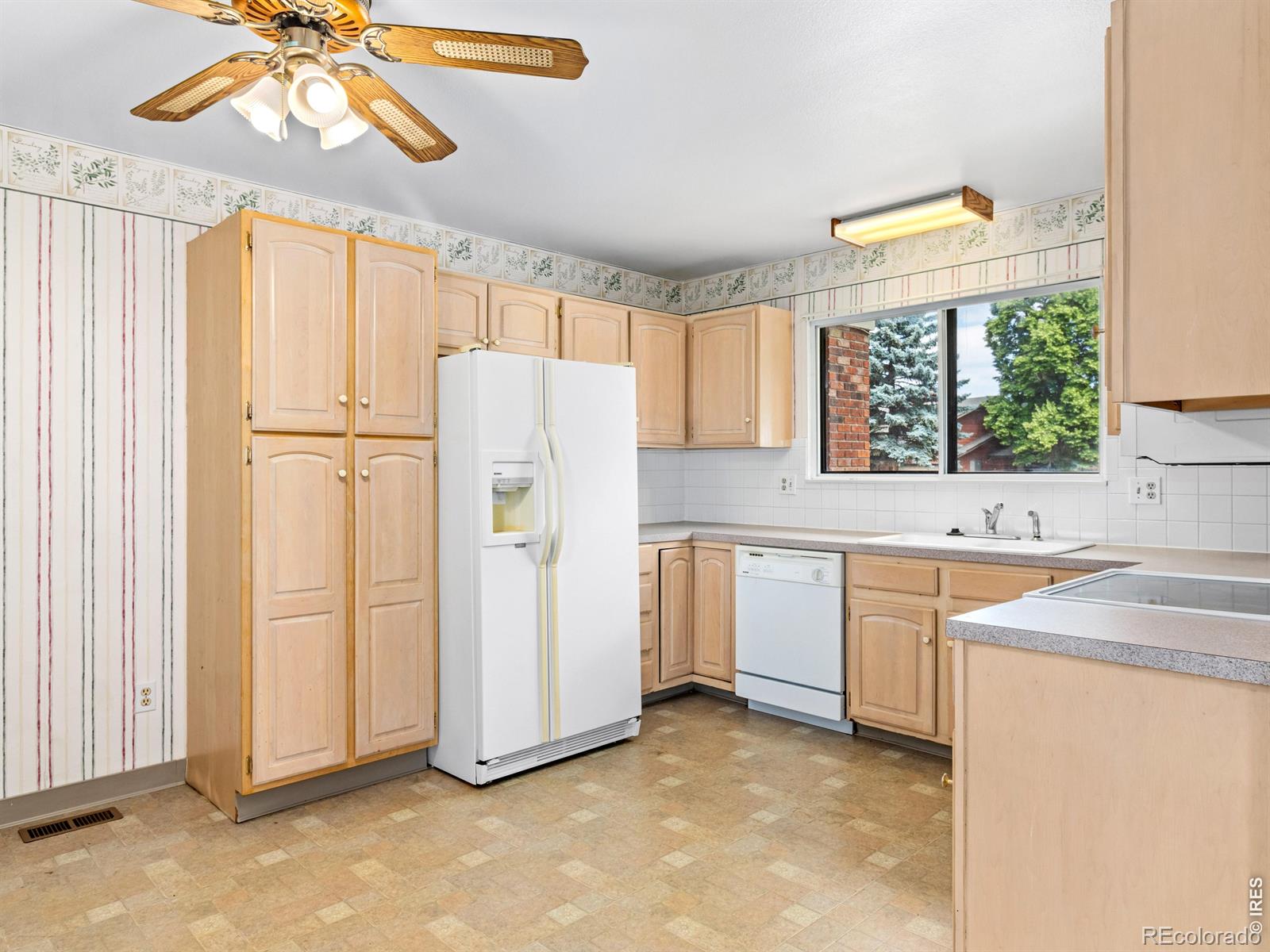 MLS Image #6 for 1024  oxford lane,fort collins, Colorado