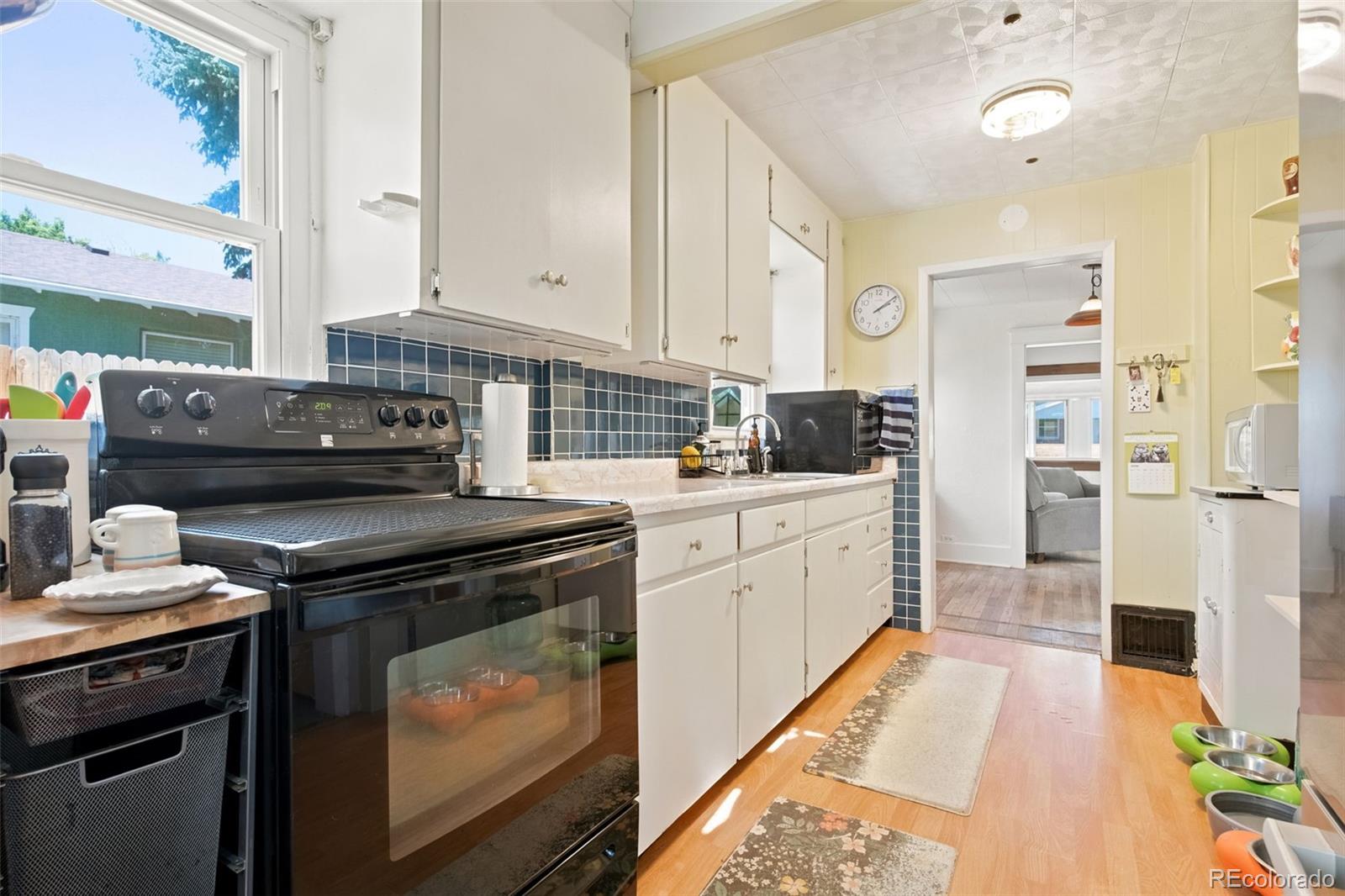 MLS Image #13 for 1769  spruce street,denver, Colorado