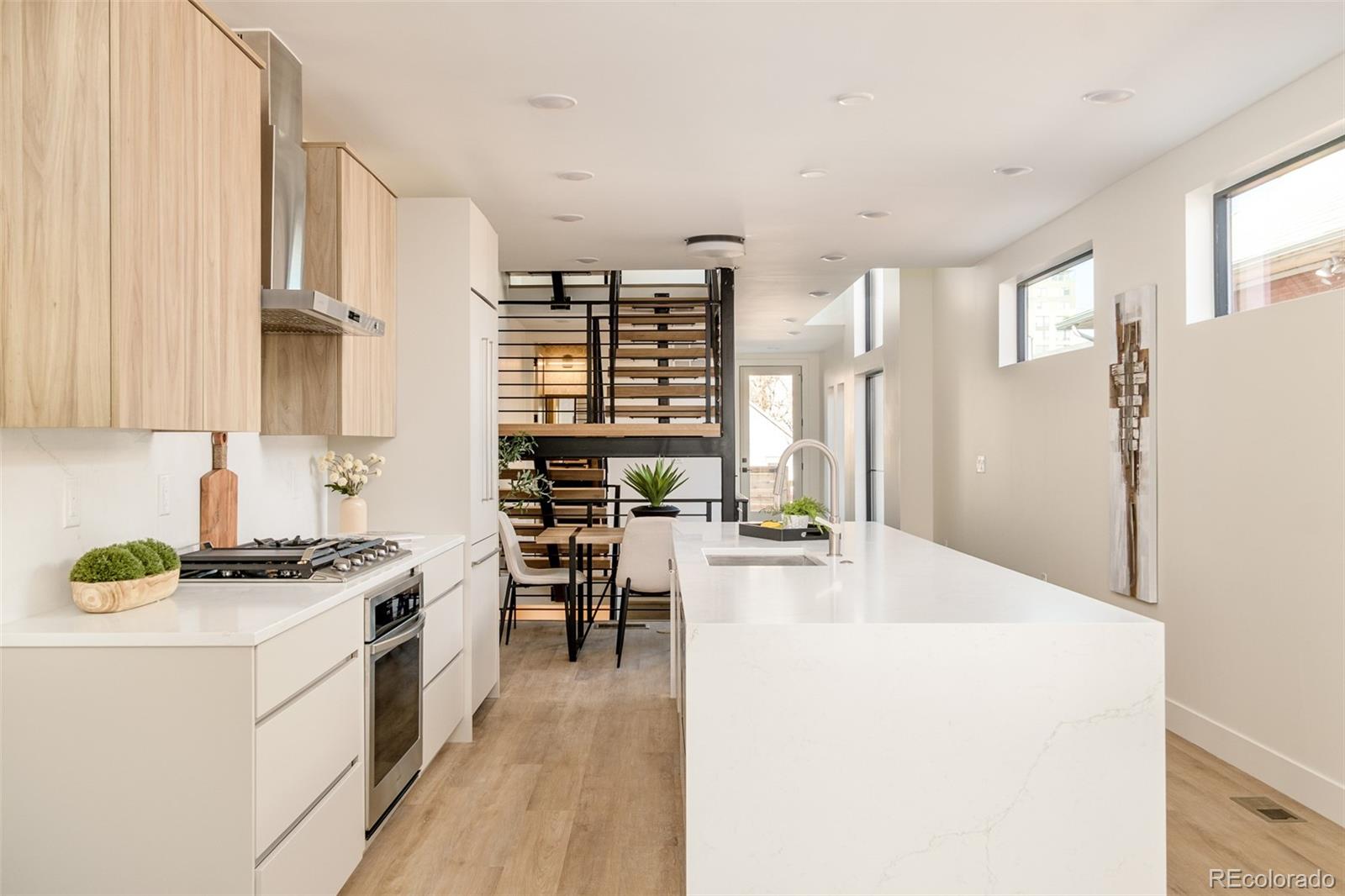 MLS Image #6 for 3416  lawrence street,denver, Colorado