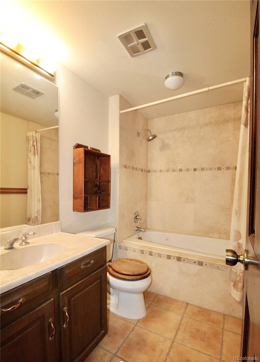MLS Image #18 for 12625 e bates circle,aurora, Colorado