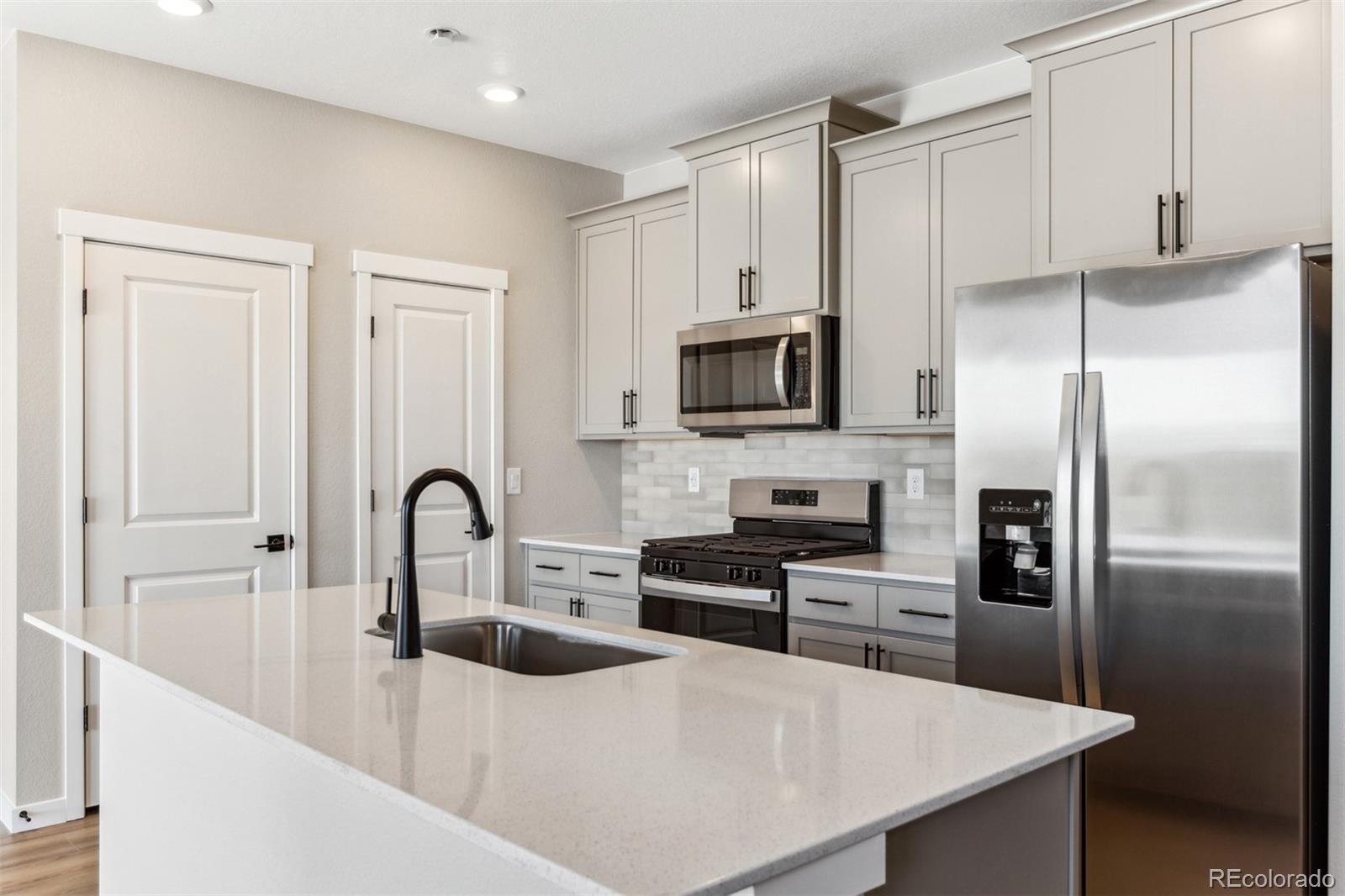 MLS Image #4 for 9371  truckee court,commerce city, Colorado
