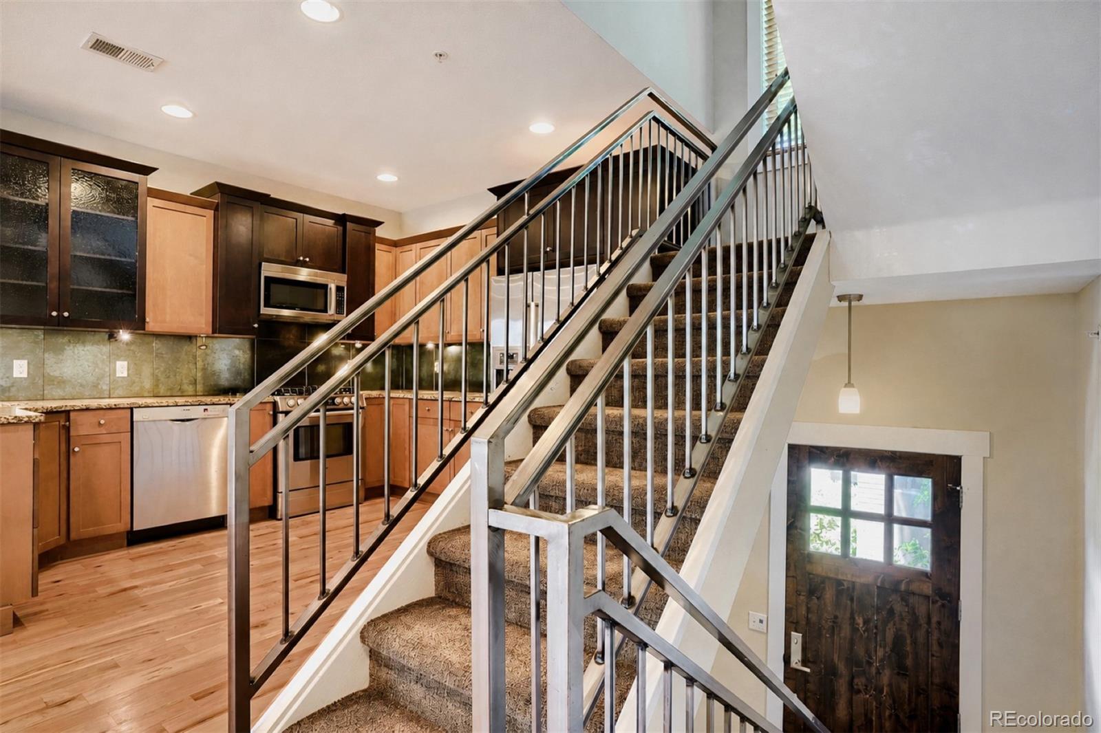 MLS Image #3 for 930 s pearl street 101,denver, Colorado