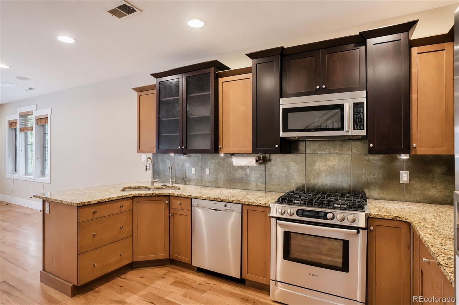 MLS Image #9 for 930 s pearl street 101,denver, Colorado