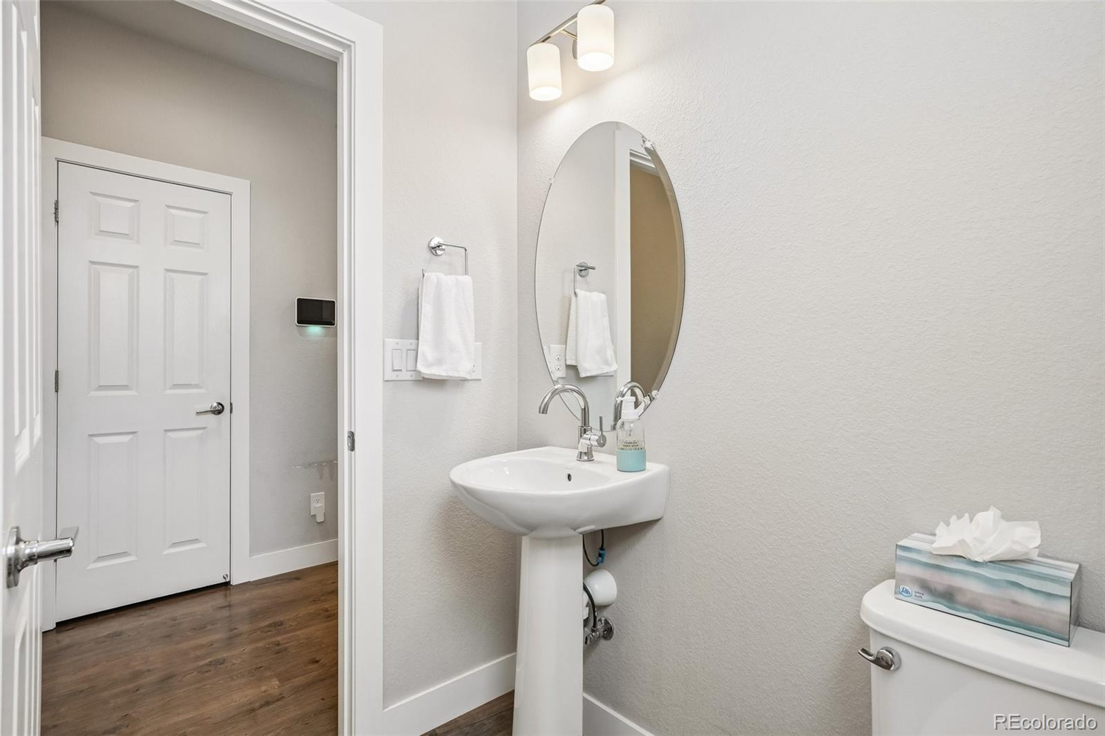 MLS Image #17 for 16021 e 47th place,denver, Colorado