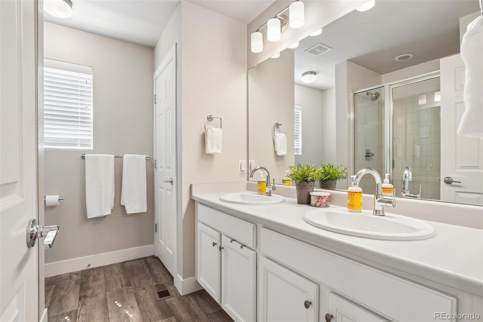 MLS Image #26 for 16021 e 47th place,denver, Colorado