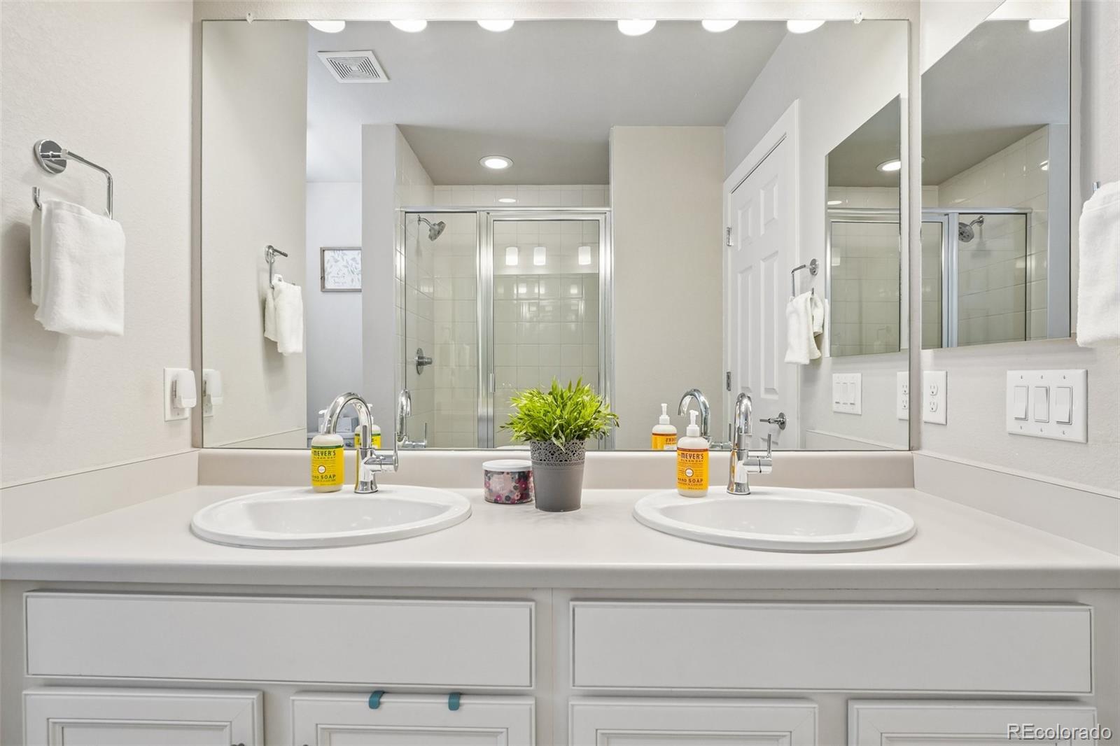 MLS Image #27 for 16021 e 47th place,denver, Colorado