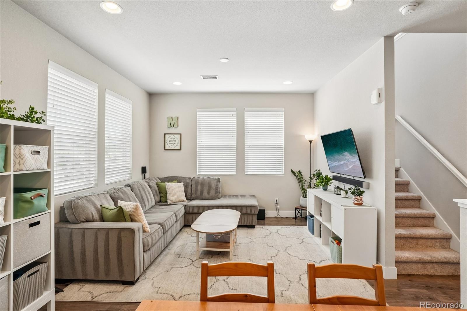 MLS Image #3 for 16021 e 47th place,denver, Colorado