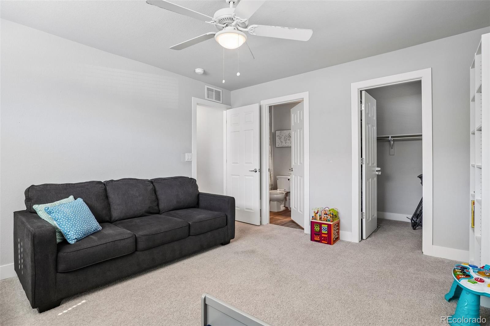 MLS Image #31 for 16021 e 47th place,denver, Colorado