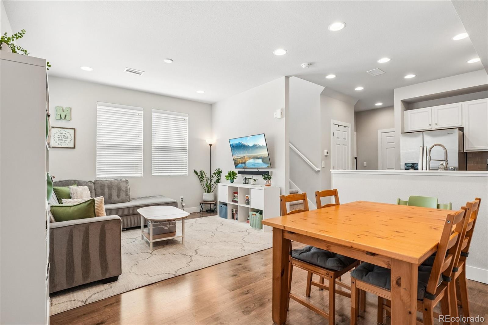MLS Image #8 for 16021 e 47th place,denver, Colorado