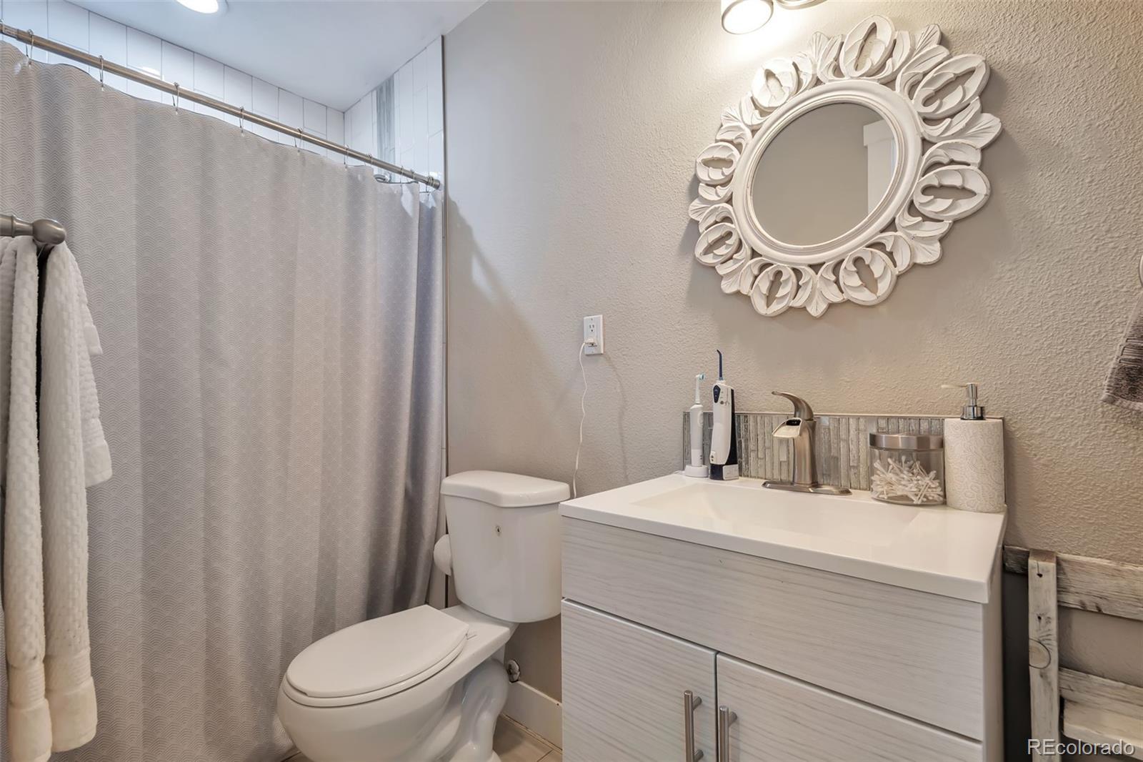 MLS Image #10 for 1181  rowena street,denver, Colorado