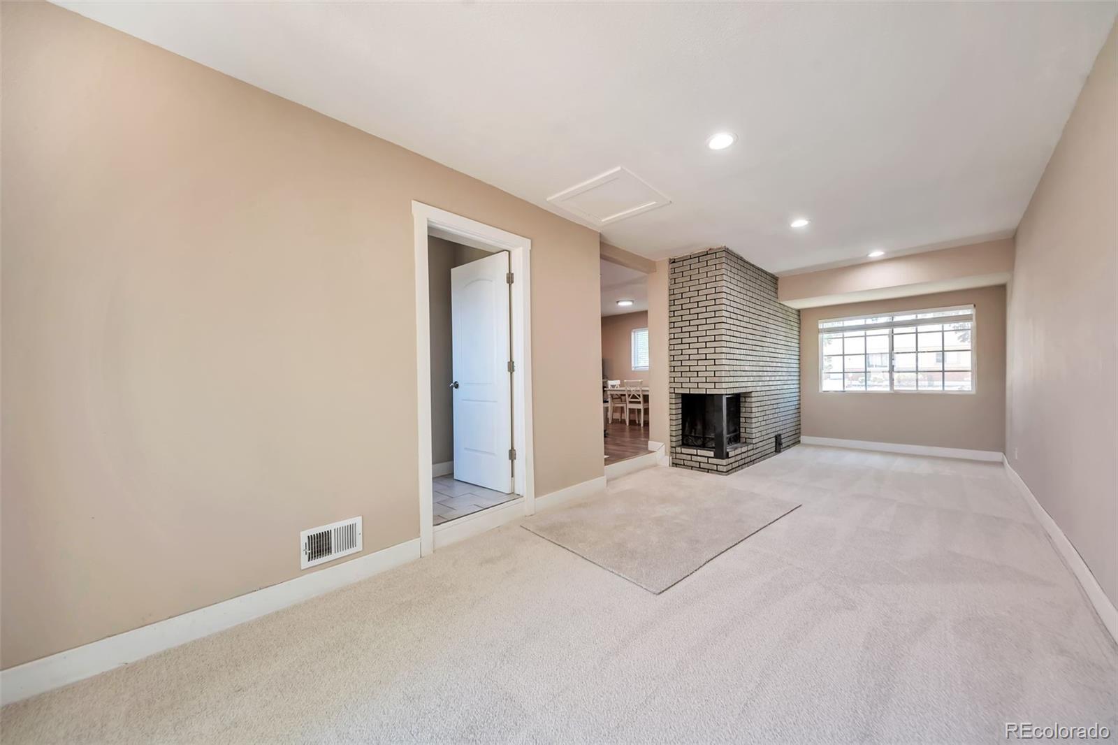 MLS Image #19 for 1181  rowena street,denver, Colorado