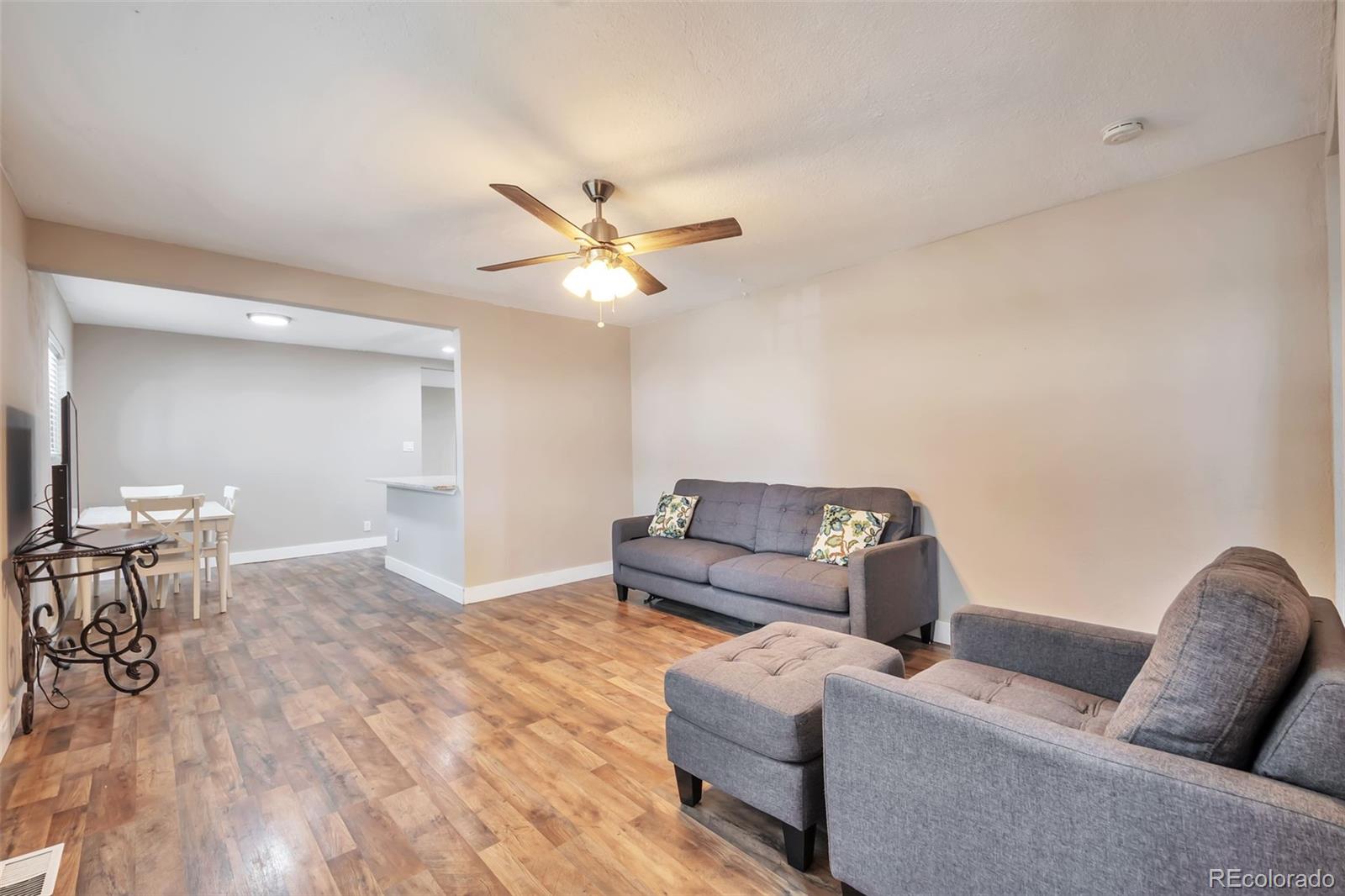 MLS Image #4 for 1181  rowena street,denver, Colorado