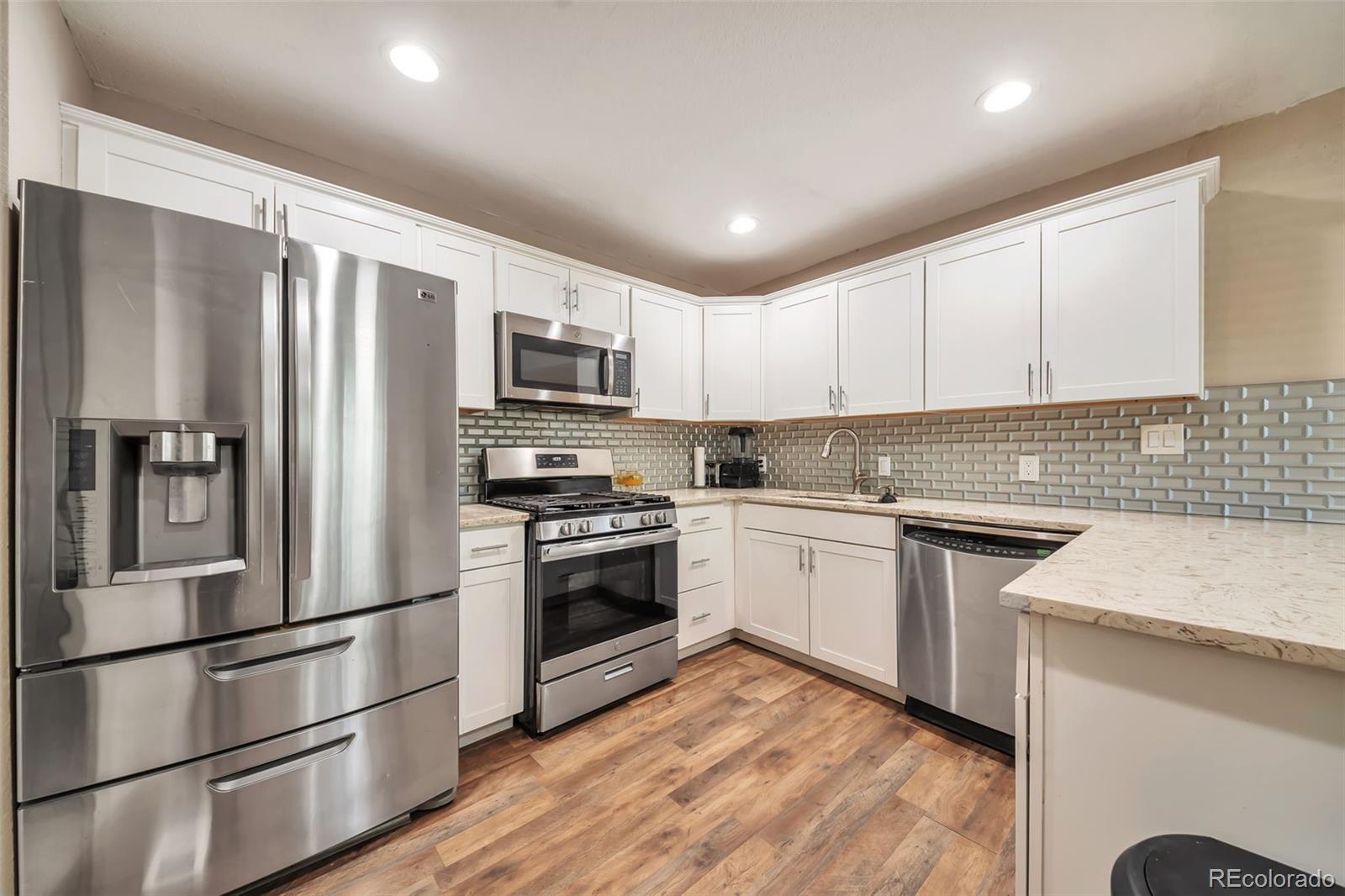 MLS Image #7 for 1181  rowena street,denver, Colorado