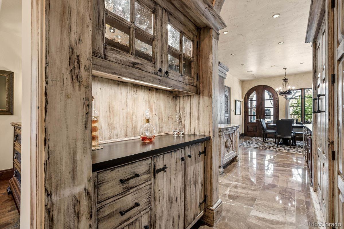 MLS Image #12 for 2550 s columbine street,denver, Colorado