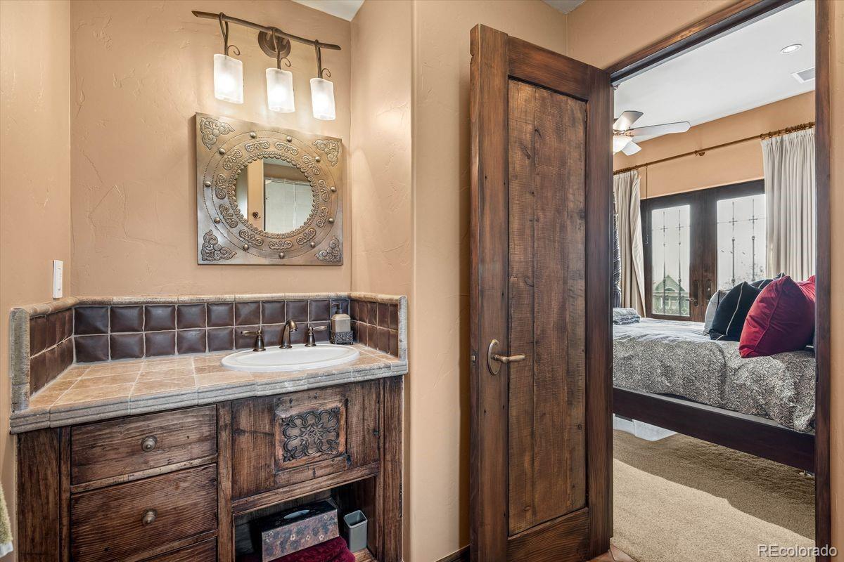 MLS Image #34 for 2550 s columbine street,denver, Colorado