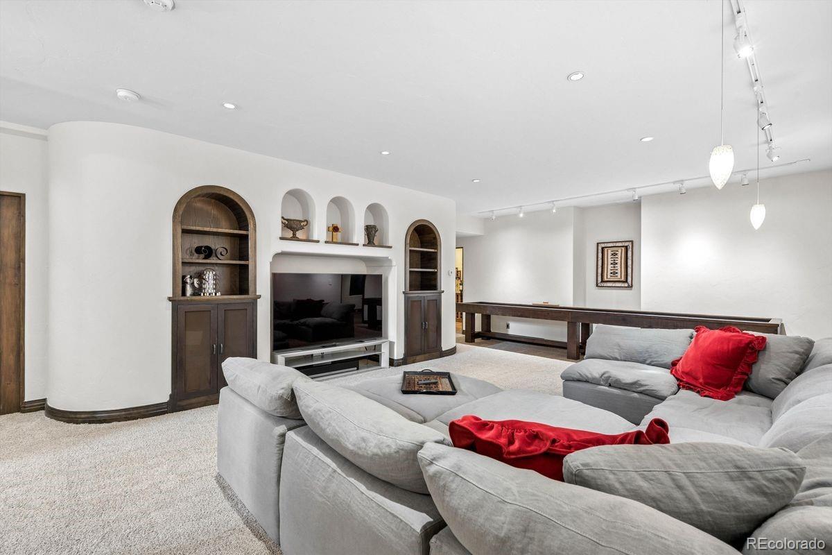 MLS Image #35 for 2550 s columbine street,denver, Colorado
