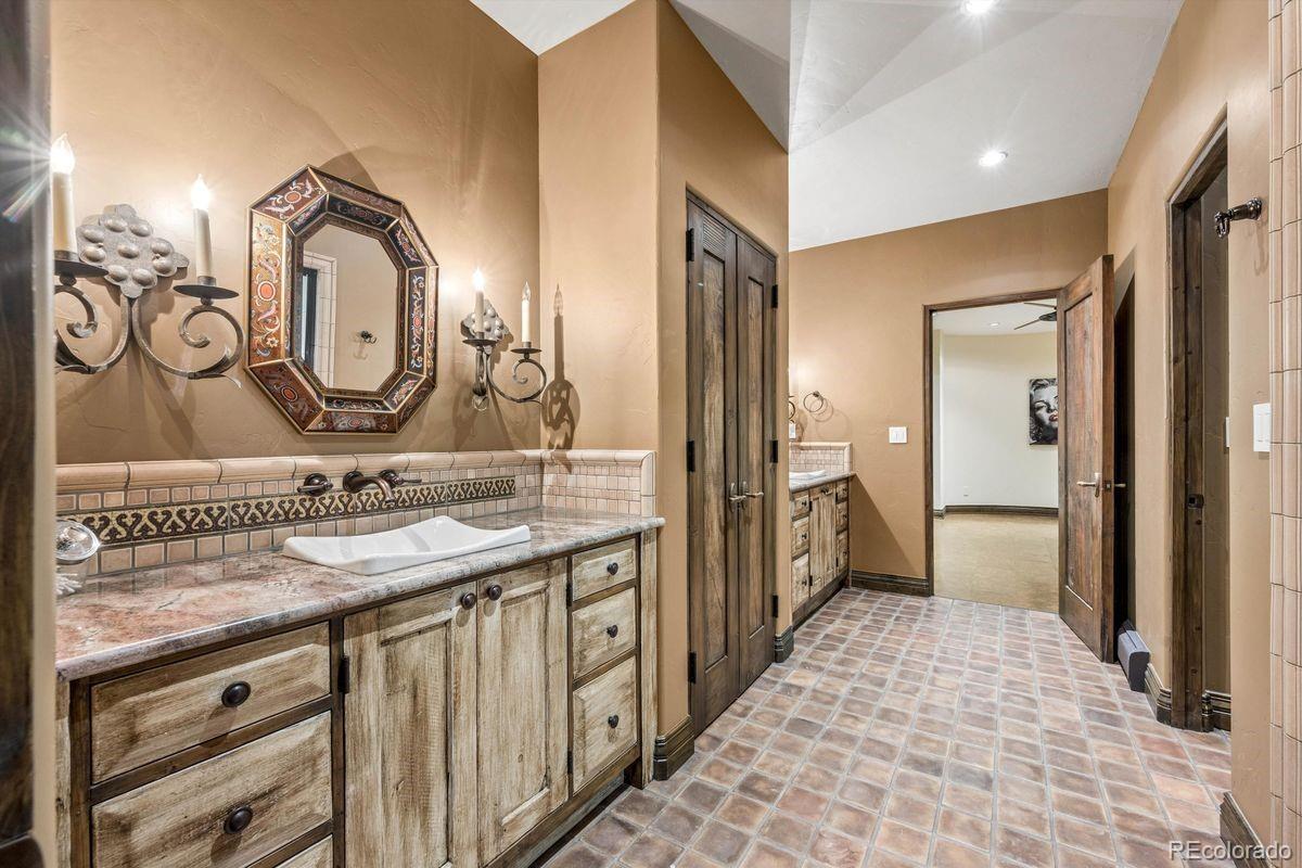 MLS Image #39 for 2550 s columbine street,denver, Colorado