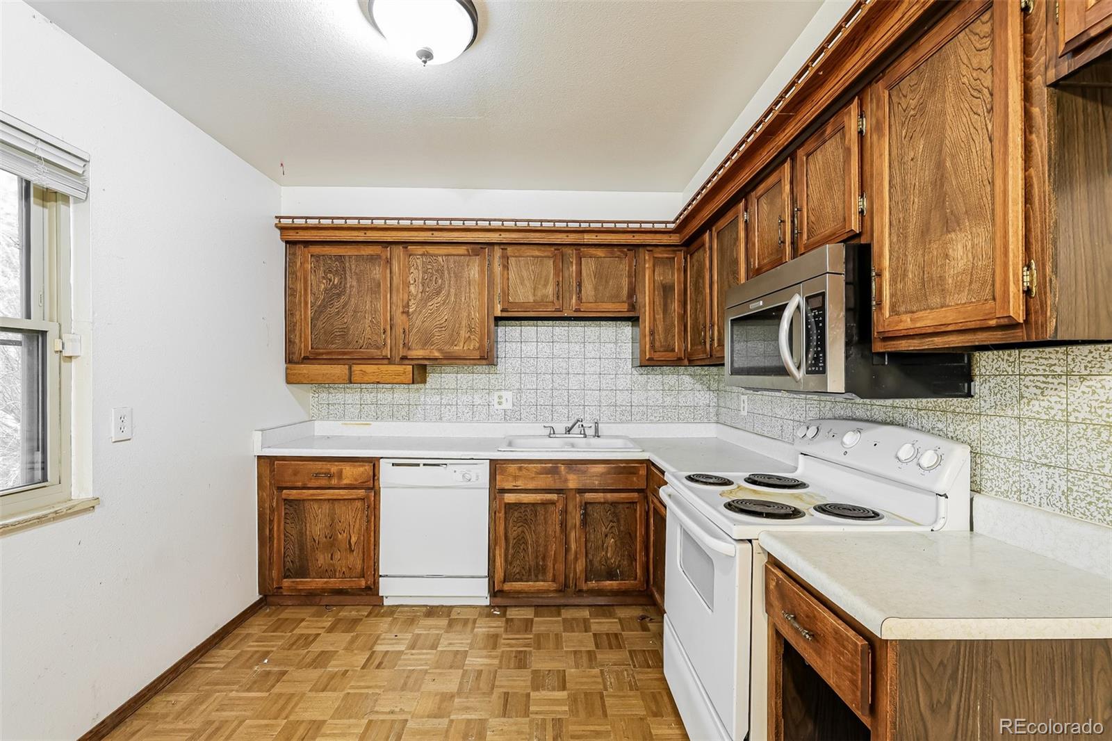 MLS Image #3 for 12199 e oregon drive,aurora, Colorado