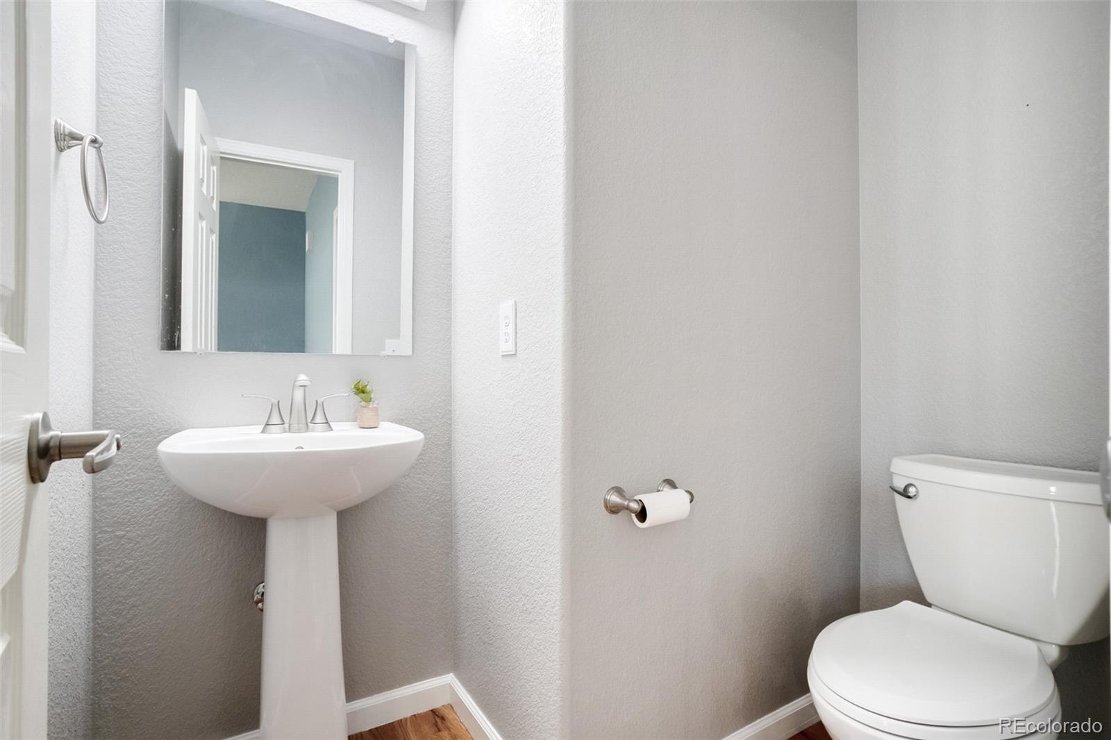 MLS Image #14 for 23872 e alabama drive,aurora, Colorado
