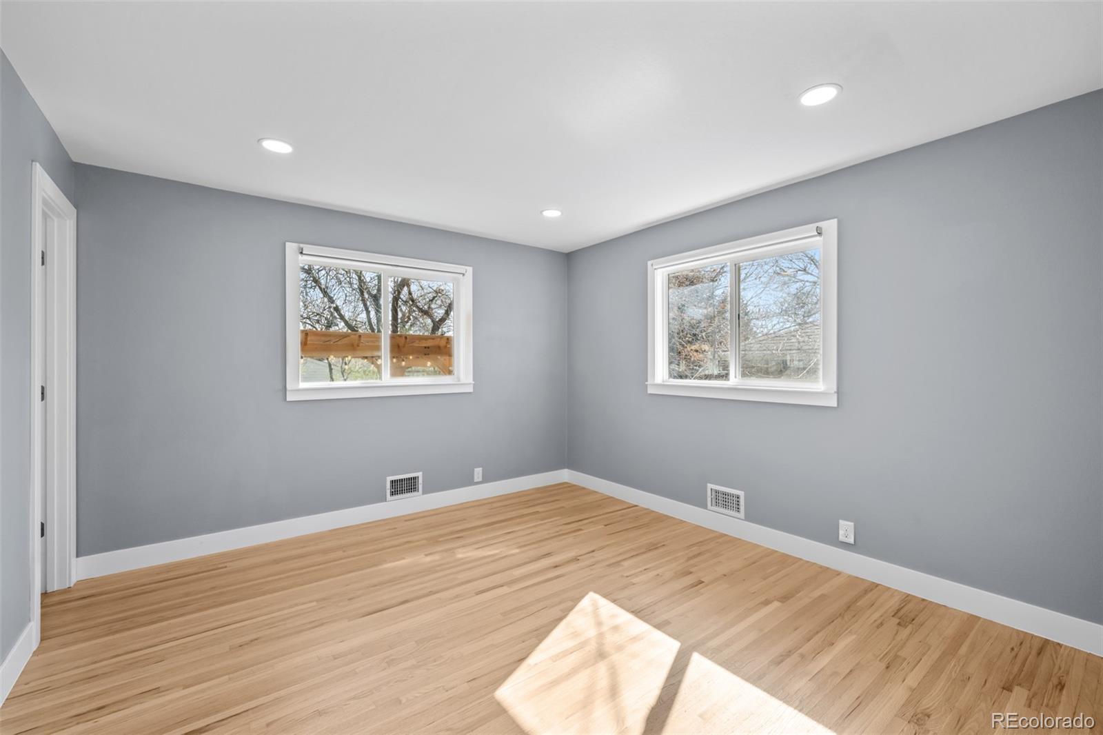 MLS Image #10 for 5360 e jewell avenue,denver, Colorado