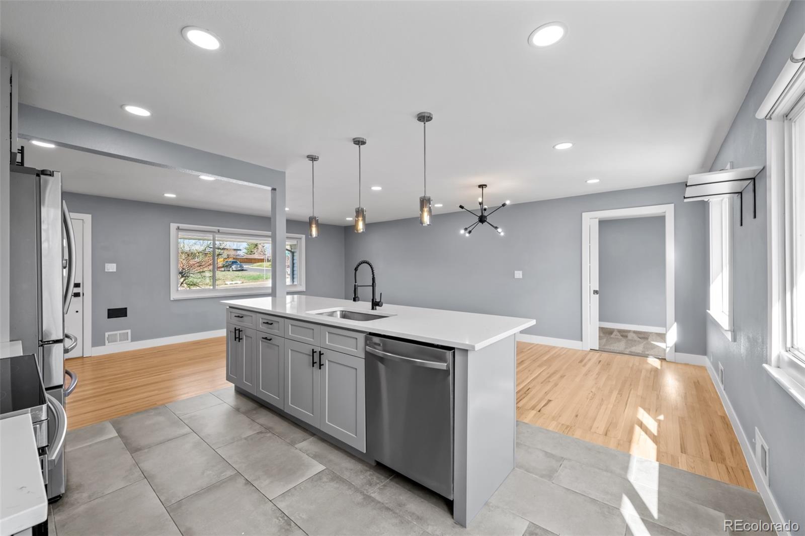 MLS Image #9 for 5360 e jewell avenue,denver, Colorado