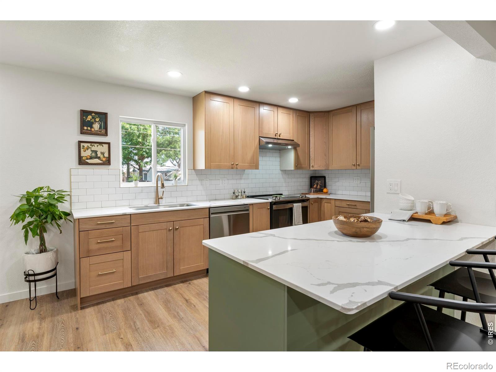 MLS Image #3 for 272  ley drive,la salle, Colorado