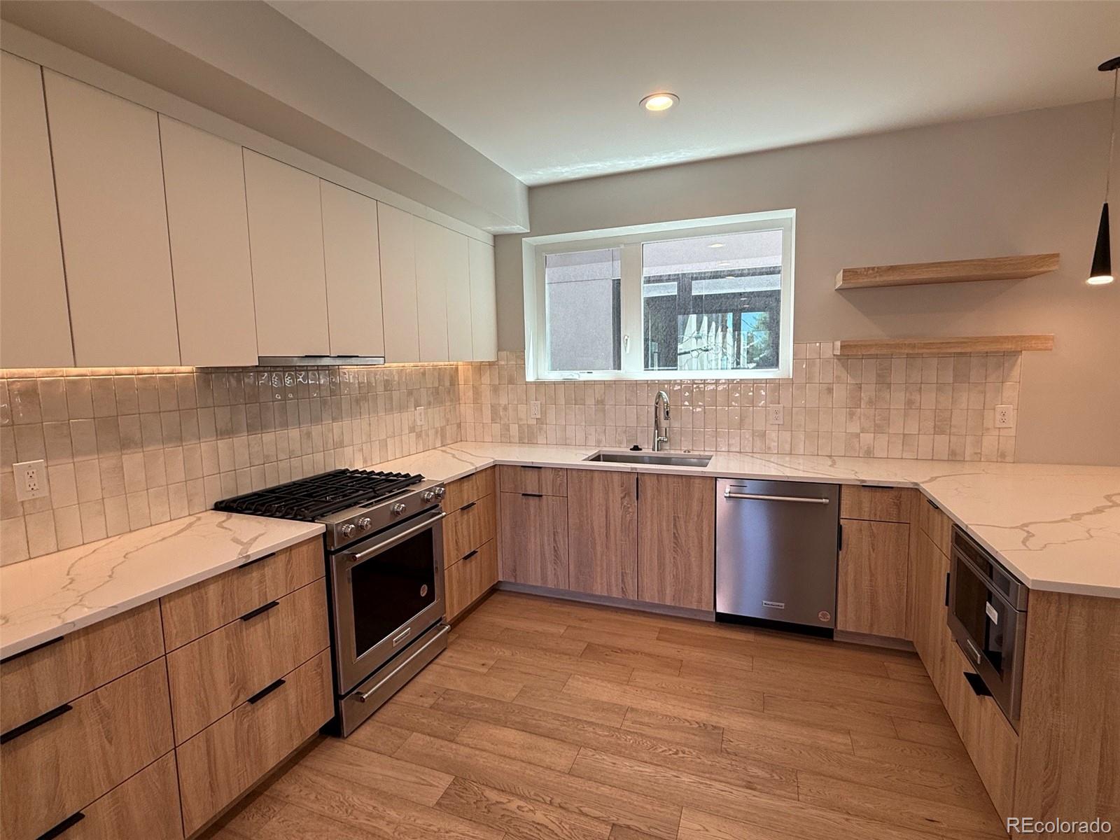 MLS Image #14 for 2330  eliot street,denver, Colorado