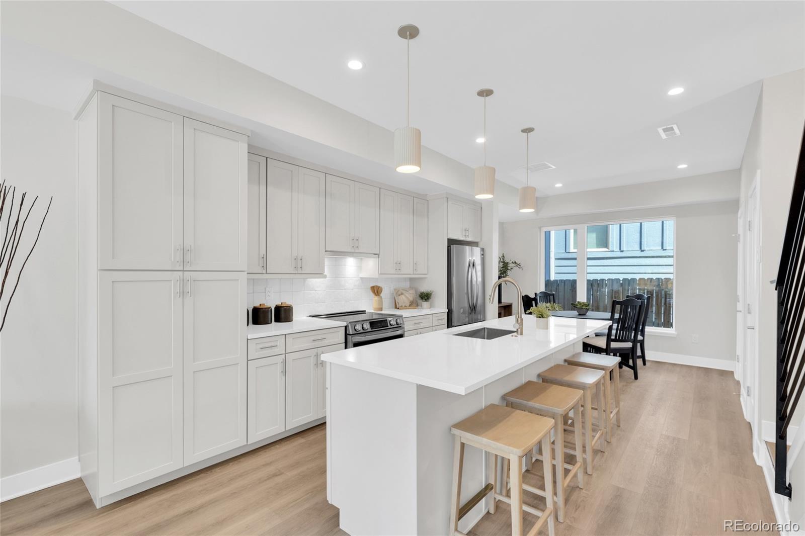 MLS Image #10 for 341 w warren avenue,denver, Colorado