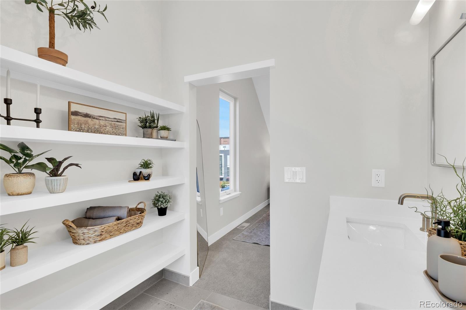 MLS Image #18 for 341 w warren avenue,denver, Colorado