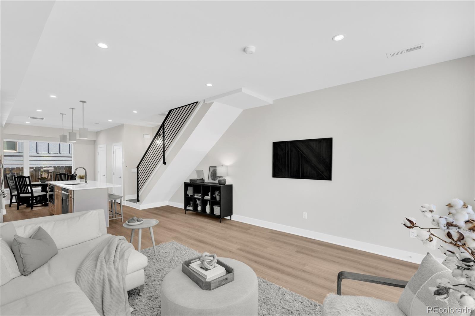 MLS Image #7 for 341 w warren avenue,denver, Colorado